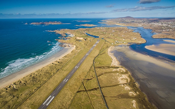 სად მდებარეობს ყველაზე ლამაზი აეროპორტი