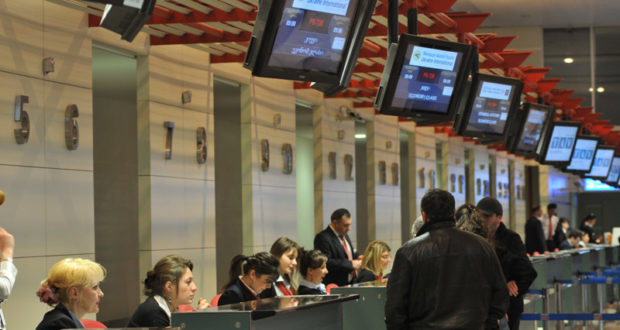 მიზეზები: თბილისის აეროპორტში 22-დან 7 რეისი დაგვიანებით შესრულდა