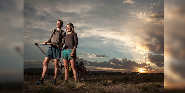 ბრიტანელი წყვილი 14 თვის განმავლობაში ფეხშიშველი მოგზაურობდა