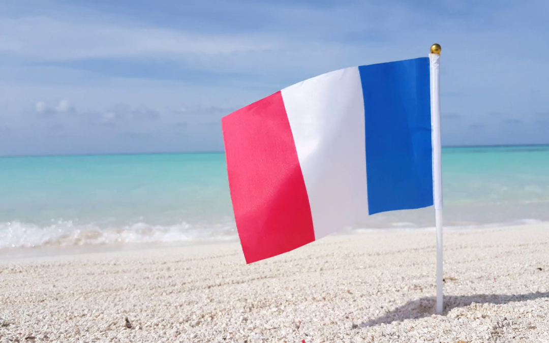 დასაქმება საფრანგეთში: უფასო იახტა და სახლი ზღვის ხედით