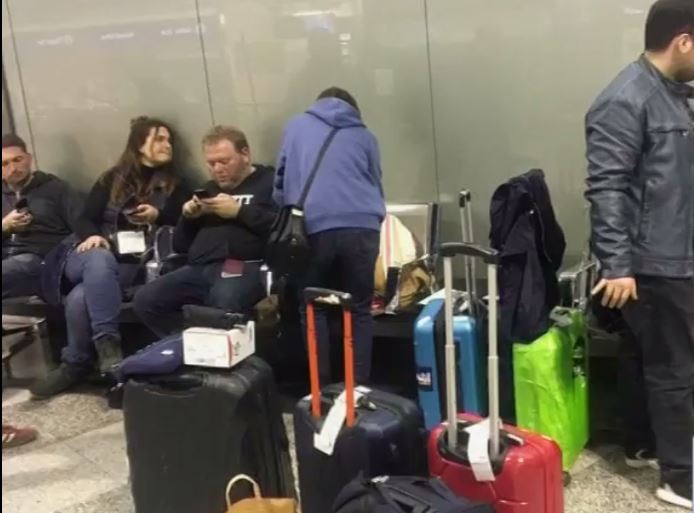“30 ბილეთით მეტი გაიყიდა” – Wizz Air-ის მგზავრები მილანიდან საქართველოში დაბრუნებას ვერ ახერხებენ (ვიდეო)