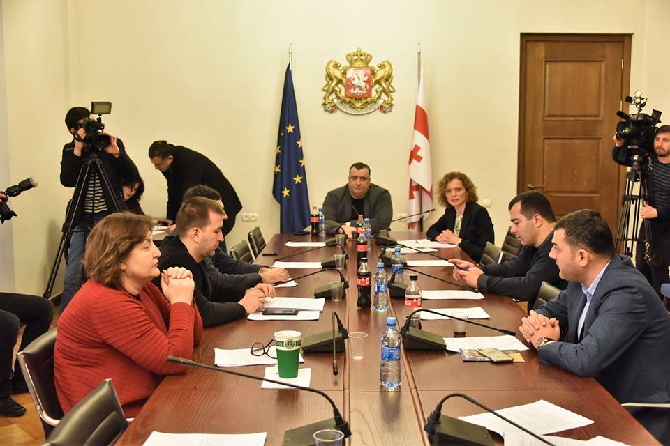 უცხო ქვეყანაში  უკანონო დარჩენა: პარლამენტის კომიტეტმა დასჯადობას მხარი დაუჭირა